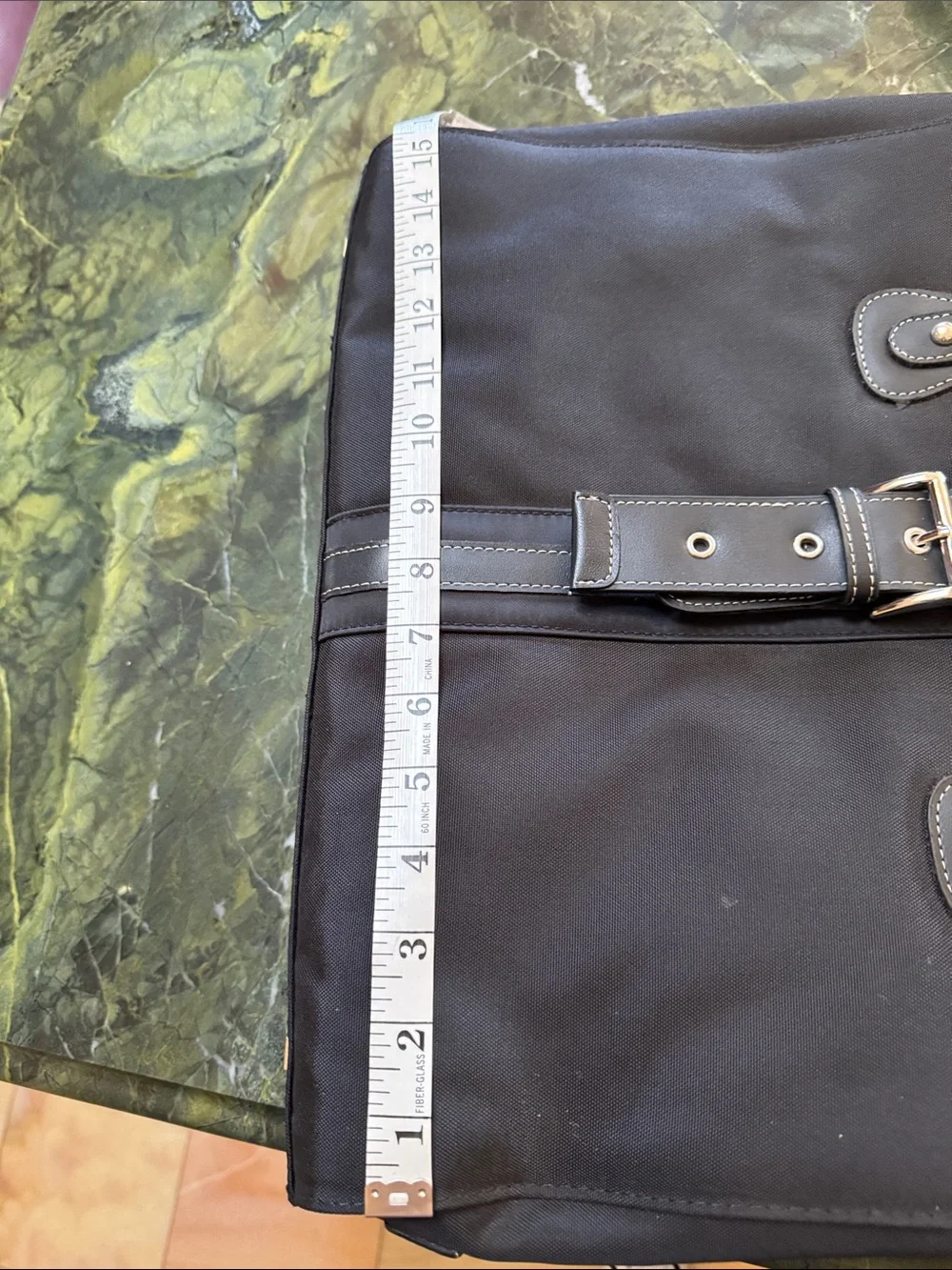 Excellent Condition Targus Laptop Case 15 x 14.5 x 4” Leather like accents